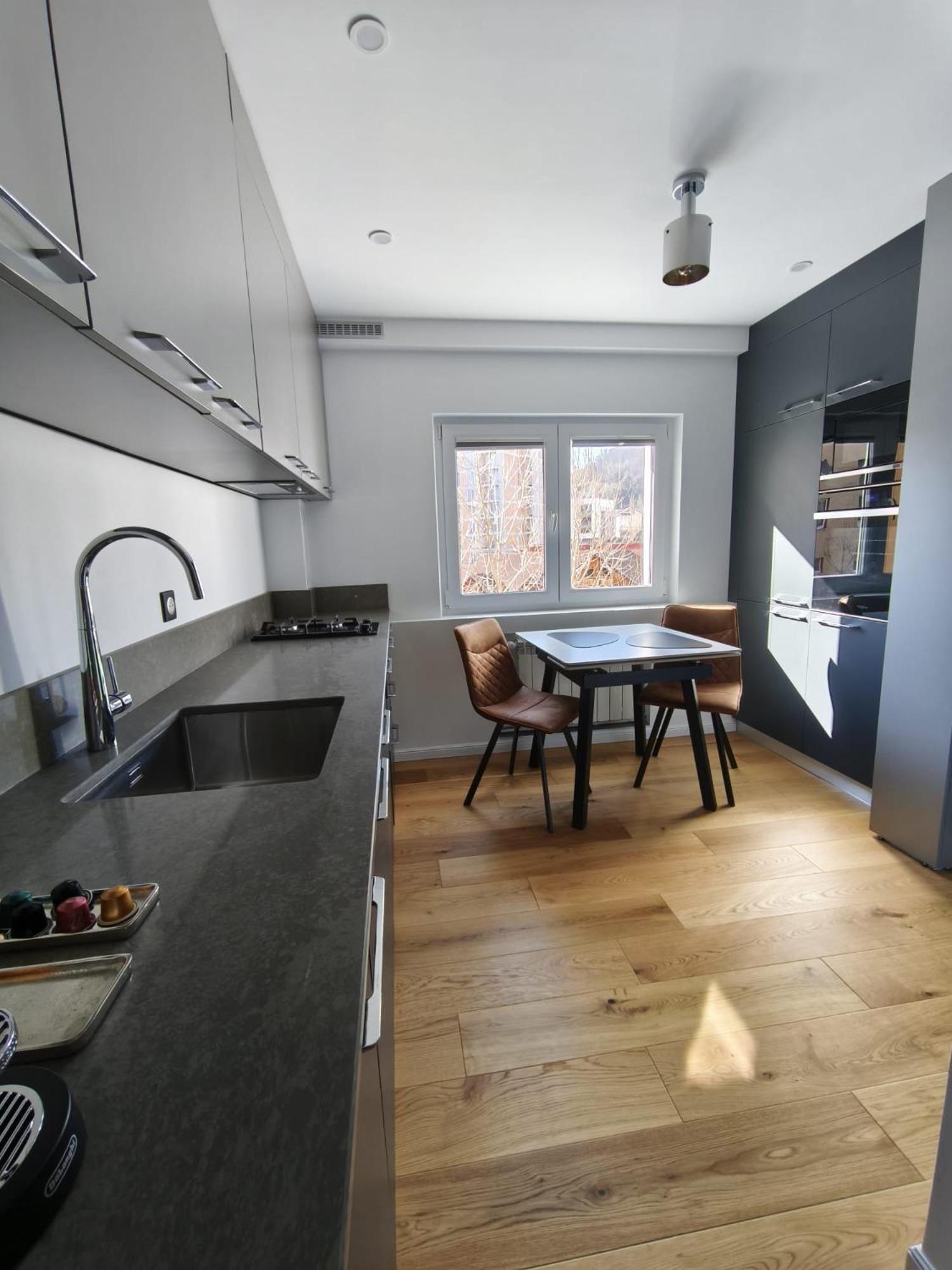 Studio Lux, Elegant & Confortabil Braşov Extérieur photo