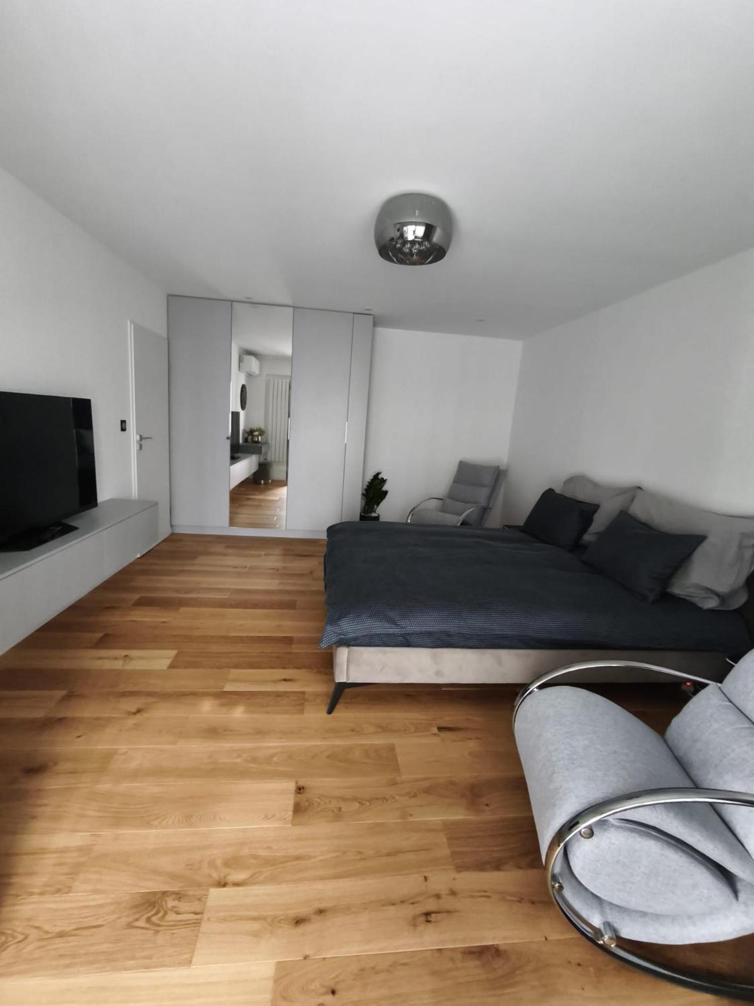 Studio Lux, Elegant & Confortabil Braşov Extérieur photo